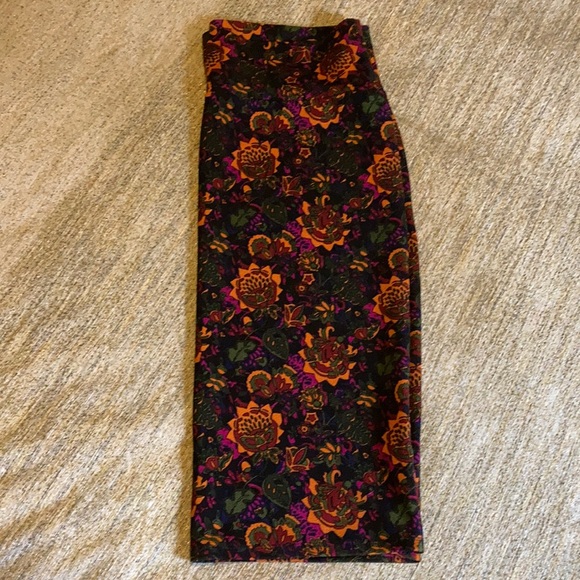 LuLaRoe Dresses & Skirts - LulaRoe Fall Patterned Pencil Skirt, Size XL